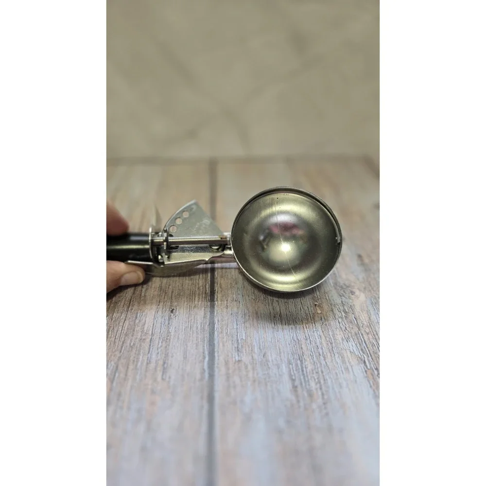 EKCO Miracle Ice Cream Scooper Stainless Steel Black Handle Made In USA